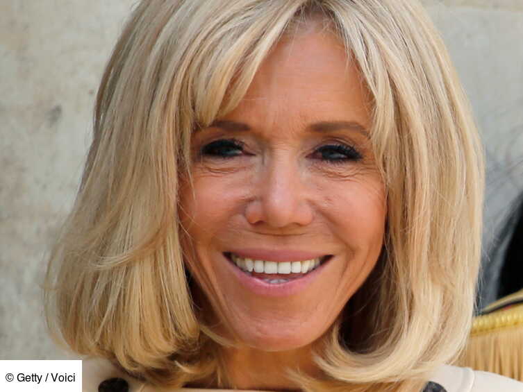 PHOTO Brigitte Macron : en veste décolletée, elle joue l'effet trompe l ...