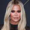 Khloé Kardashian révèle s’être fait retirer une tumeur à la joue et dévoile des clichés - Voici