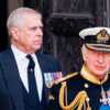 Le prince Andrew expulsé de son manoir : il serait prêt à aller au clash avec Charles III - Voici