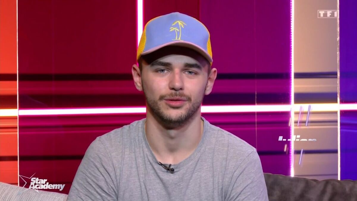 Julien Star Academy Absent Du Prime Star Academy : Julien refuse de se rendre au cours de sport, les  internautes furieux - Voici