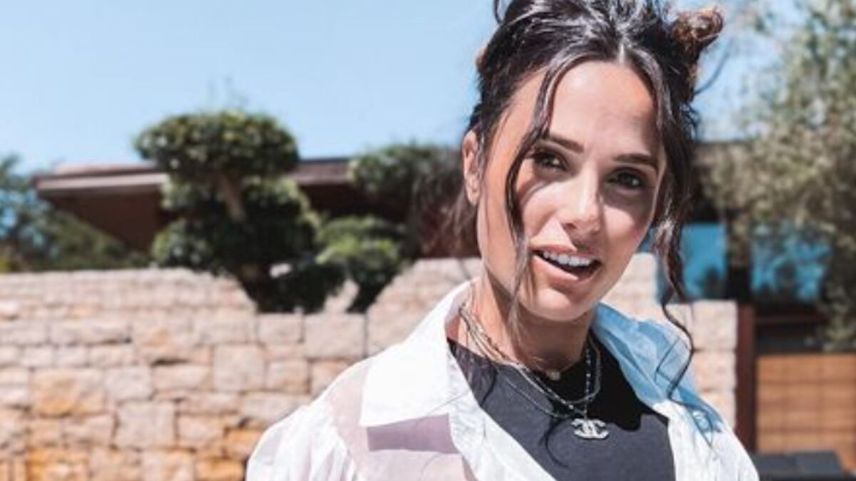 Capucine Anav Et Ses Soeurs C'est abusé » : Capucine Anav vivement critiquée depuis son accouchement,  elle répond - Voici