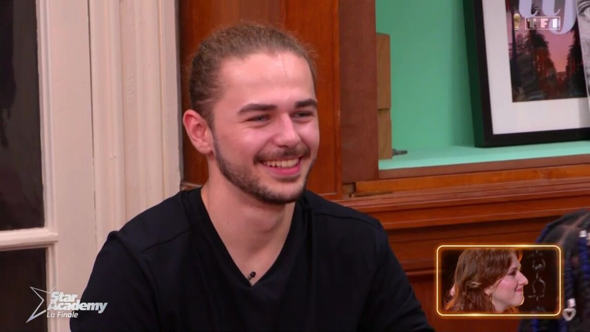 Julien Star Academy Absent Du Prime Star Academy : Julien met enfin les choses au clair sur sa relation avec  Anisha - Voici