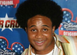 Orlando Brown - The biography of Orlando Brown with Here.fr - Archyde