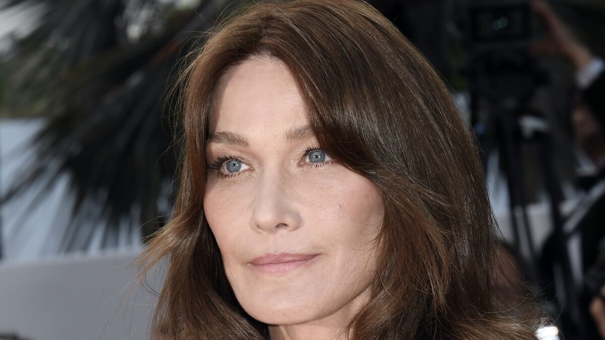 Marine Une Chambre A Moi Deces Tu étais comme l'eau vive de la chanson » : Carla Bruni en deuil, elle  annonce la mort de la grand-mère de son fils Aurélien - Voici