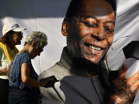 Mort de Pelé : les adieux bouleversants des Brésiliens au roi du football