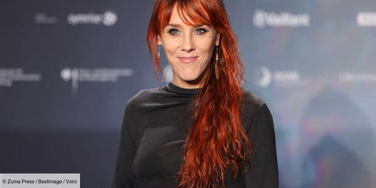 Zaz mannequin : la chanteuse a défilé à la Fashion week de Paris - Voici