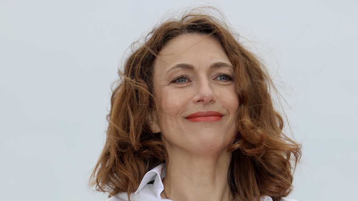 Barbara Cabrita Et Natacha Lindinger Natacha Lindinger (Avenir) : pourquoi la comédienne ne regrette pas son  départ de la série Sam - Voici