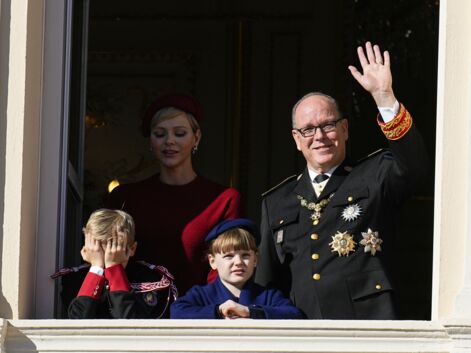 Albert II et Charlène de Monaco : leur fils Jacques boude au balcon en pleine fête nationale
