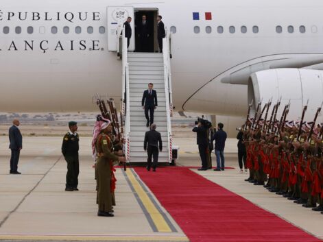Emmanuel Macron avec des soldats français pour fêter Noël en Jordanie