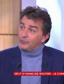 Jérémy Ferrari, l'humoriste politiquement incorrect révélé par un clash  avec Manuel Valls