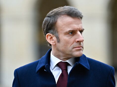 Emmanuel Macron lors d'une cérémonie militaire de prise d'armes aux Invalides