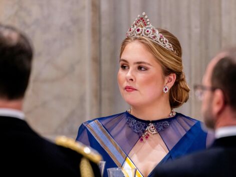 La princesse Catharina-Amalia des Pays-Bas sublime pour son premier banquet d'Etat à l'occasion de la visite de Felipe VI d'Espagne
