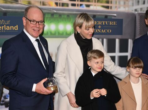 Gabriella et Jacques de Monaco découvrent une version miniature de Monaco avec leurs parents Albert II et Charlene