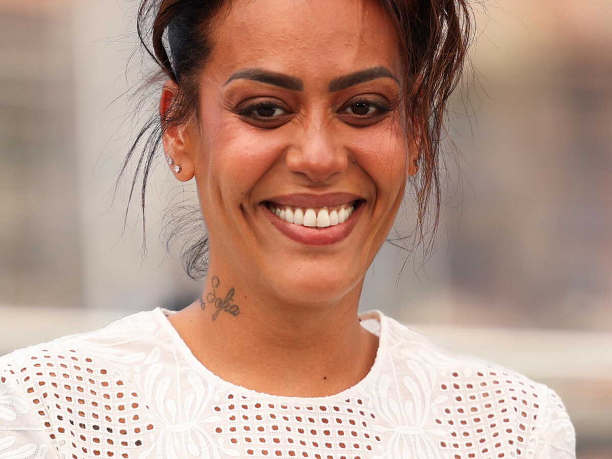 Amel Bent comédienne : elle se confie sur ses premiers pas au cinéma et son "syndrome de l'imposteur"