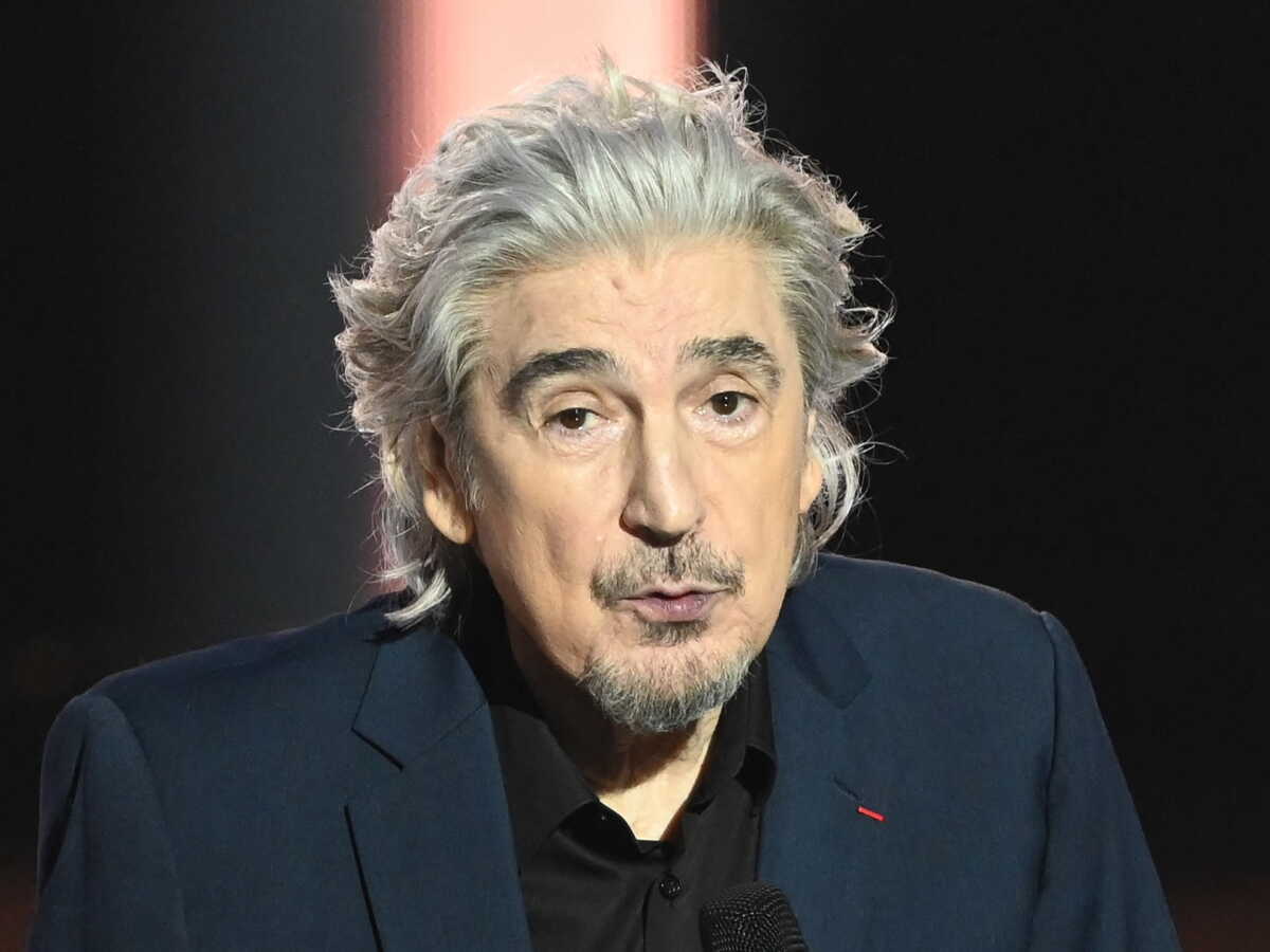 "J'étais très amoureux d'elle" : Serge Lama se confie sur son histoire non partagée avec une célèbre chanteuse