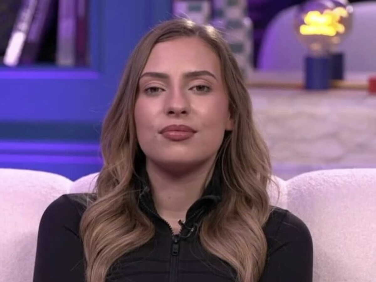 "Au château, j'ai dit que c’était un coup de couteau " : Léa (Star Academy) révèle enfin la vérité sur l'origine de sa cicatrice au ventre