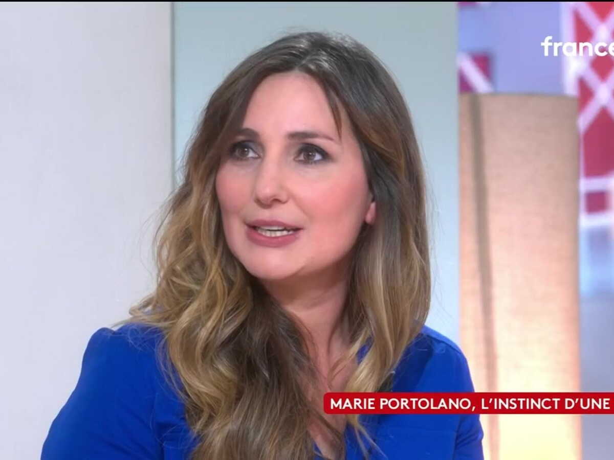 "Il était en train de perdre la vie" : Marie Portolano raconte comme elle a sauvé la vie de son fils quand il était âgé de 3 jours seulement (ZAPTV)