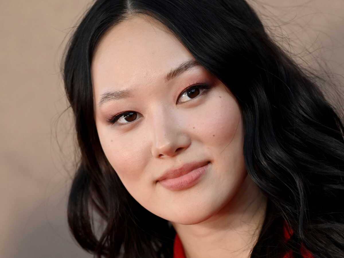 Bye bye les baskets en cuir ! Au printemps, elles deviennent plus légères, féminines et élégantes