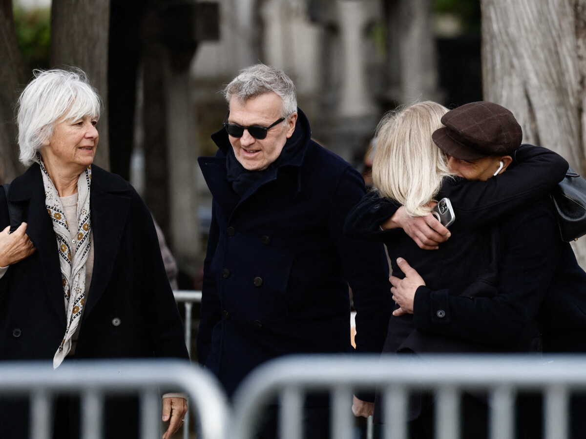 "Je lui ai dit de se taire" : cette célébrité a été recadrée par Laurent Ruquier aux obsèques d'Isabelle Mergault