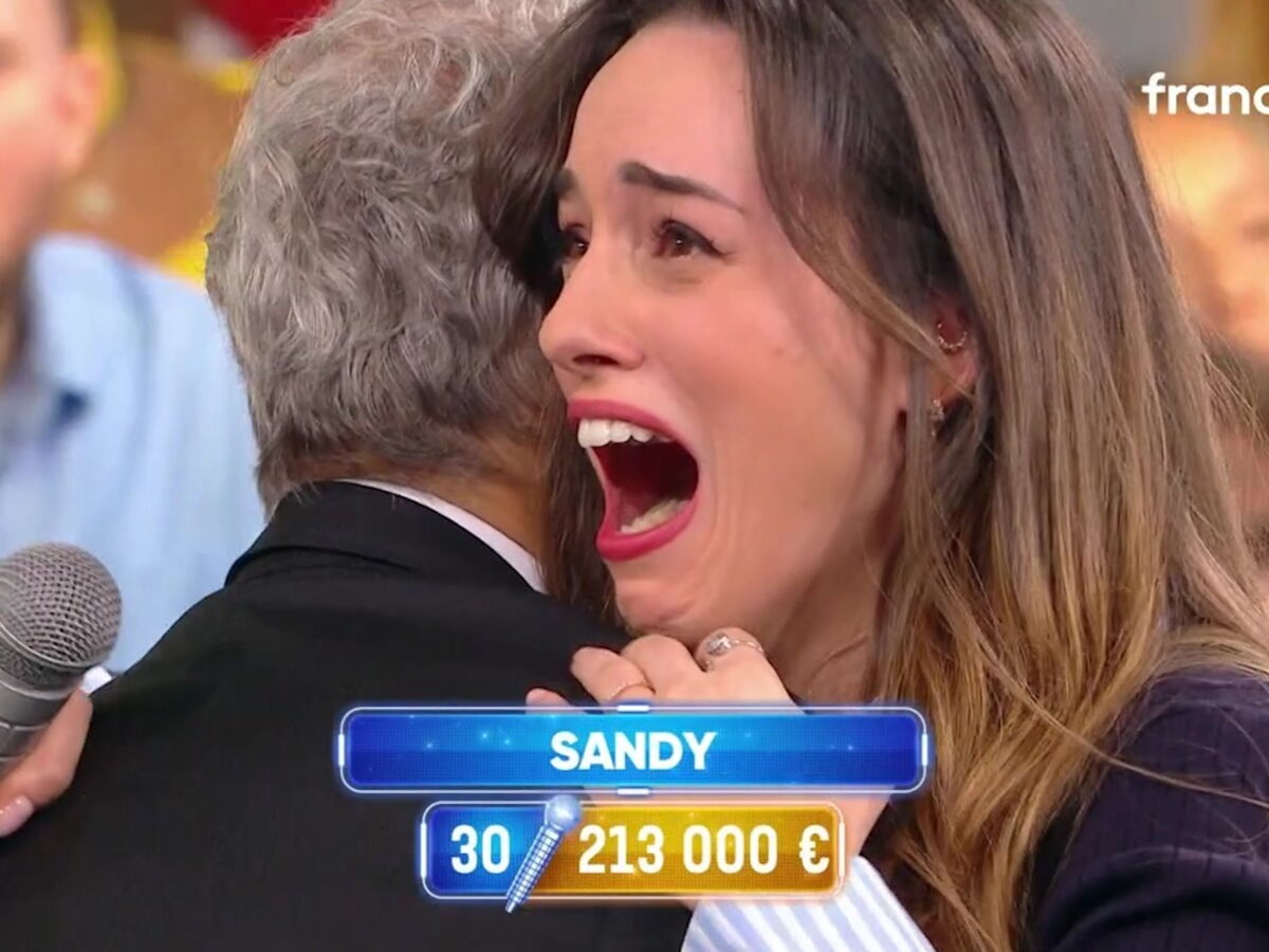 N’oubliez pas les paroles : la maestro Sandy intègre les Masters et devient la 29ème meilleure candidat du jeu ! (ZAPTV)