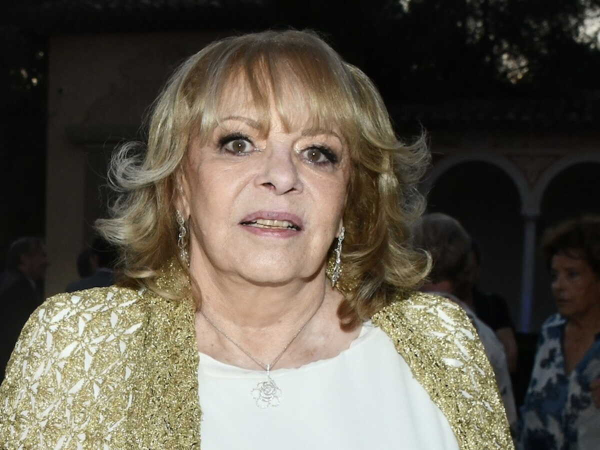 "La vie devient difficile" : Michèle Mercier obligée de vendre aux enchères une partie de ses biens pour subvenir à ses besoins