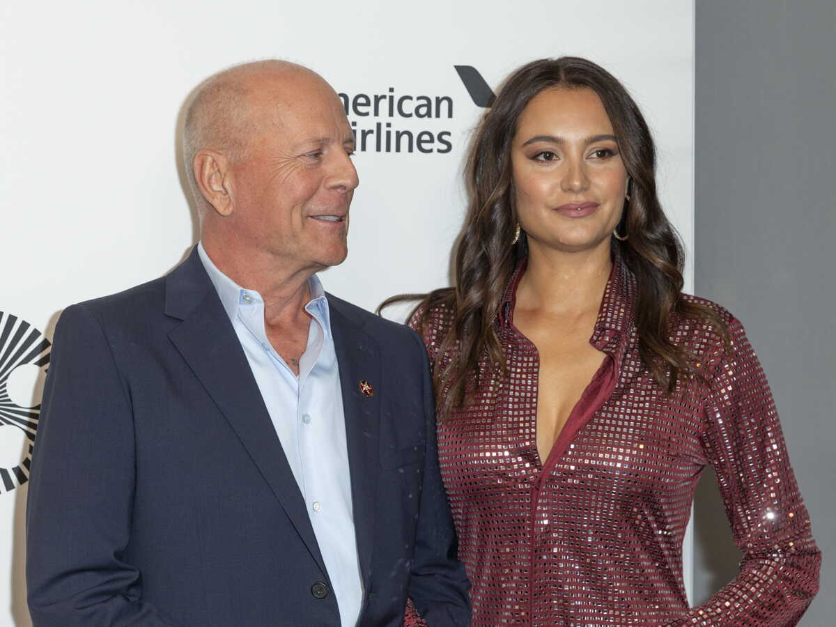 Bruce Willis atteint de démence : "il est toujours très présent", sa femme, Emma Heming-Willis donne de ses nouvelles