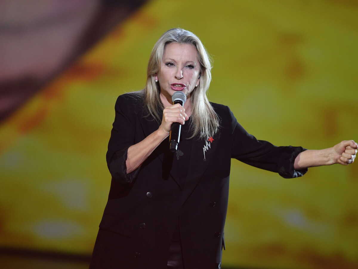 Véronique Sanson reporte son retour sur scène : la chanteuse doit "prolonger sa convalescence" après son hospitalisation