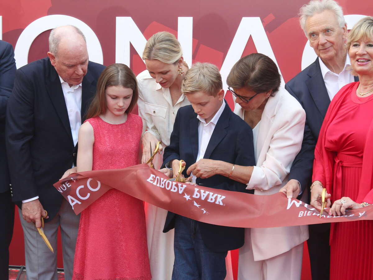 Les jumeaux Jacques et Gabriella de Monaco rayonnent à Europa-Park