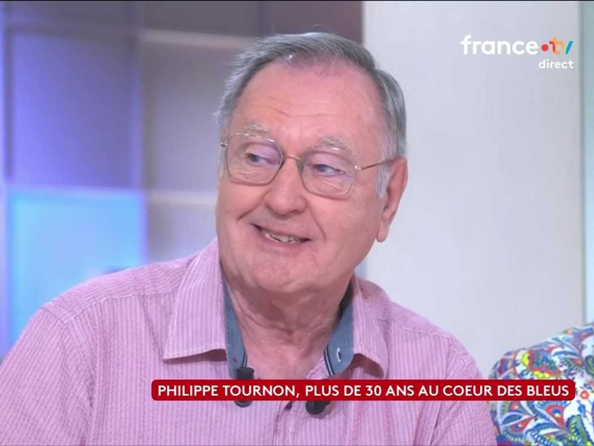 Didier Deschamps : son rituel très strict durant les matchs révélé sur le plateau de C à vous (ZAPTV)