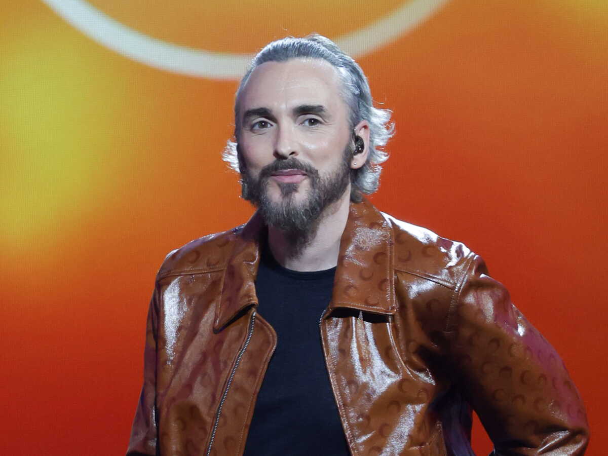 "Elle mettait beaucoup de joie" : Christophe Willem se remémore avec tendresse ses vacances d'enfance avec sa grand-mère