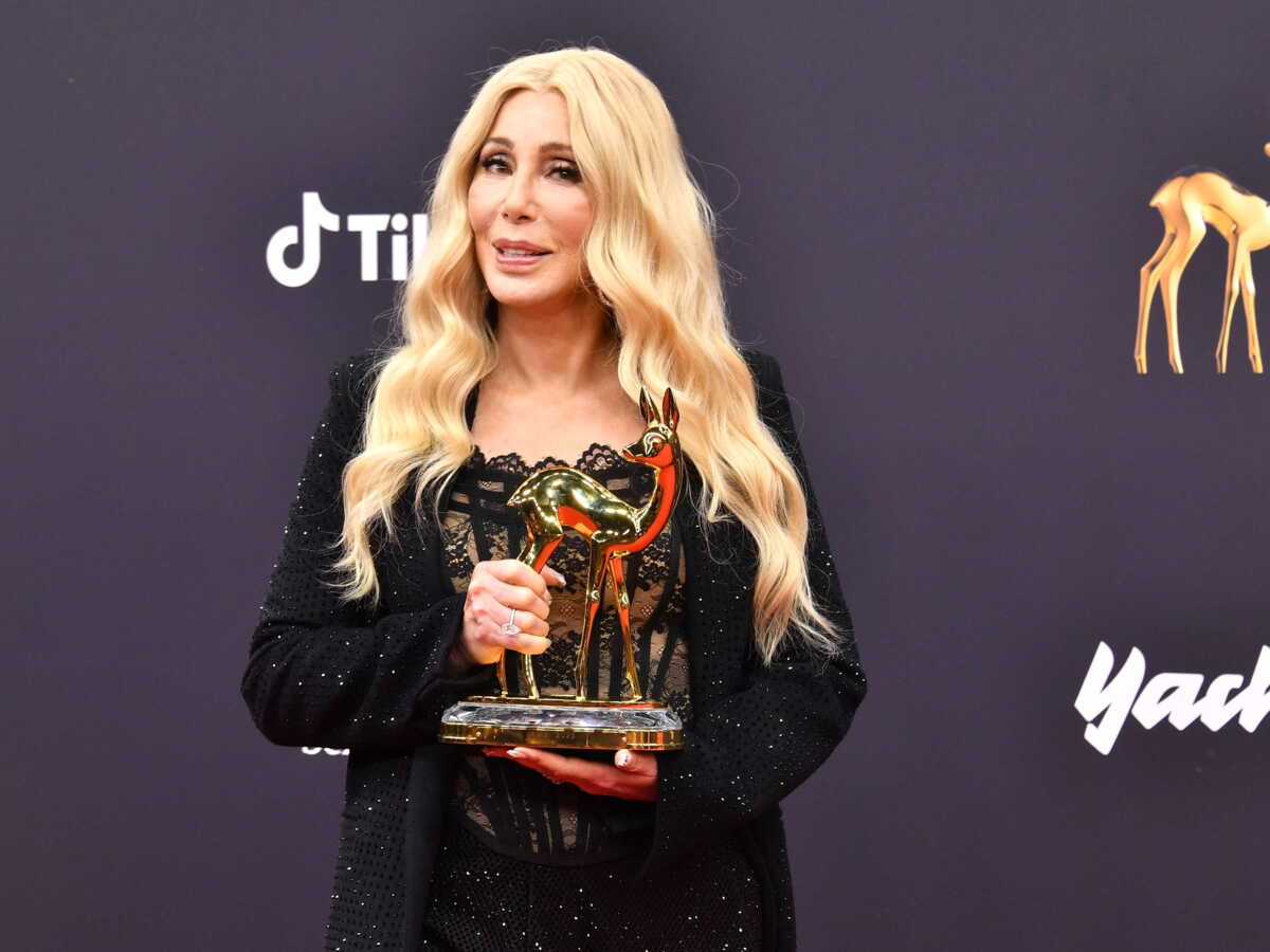 Cher remporte son procès contre la veuve de Sonny Bono, mais va quand même devoir payer 1 million d’euros