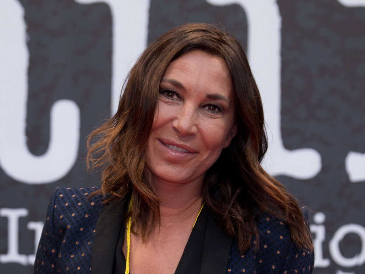 "Une atteinte à mon image et une usurpation de mon identité" : Zazie annonce porter plainte pour des déclarations politiques qu'elle assure ne pas avoir tenues
