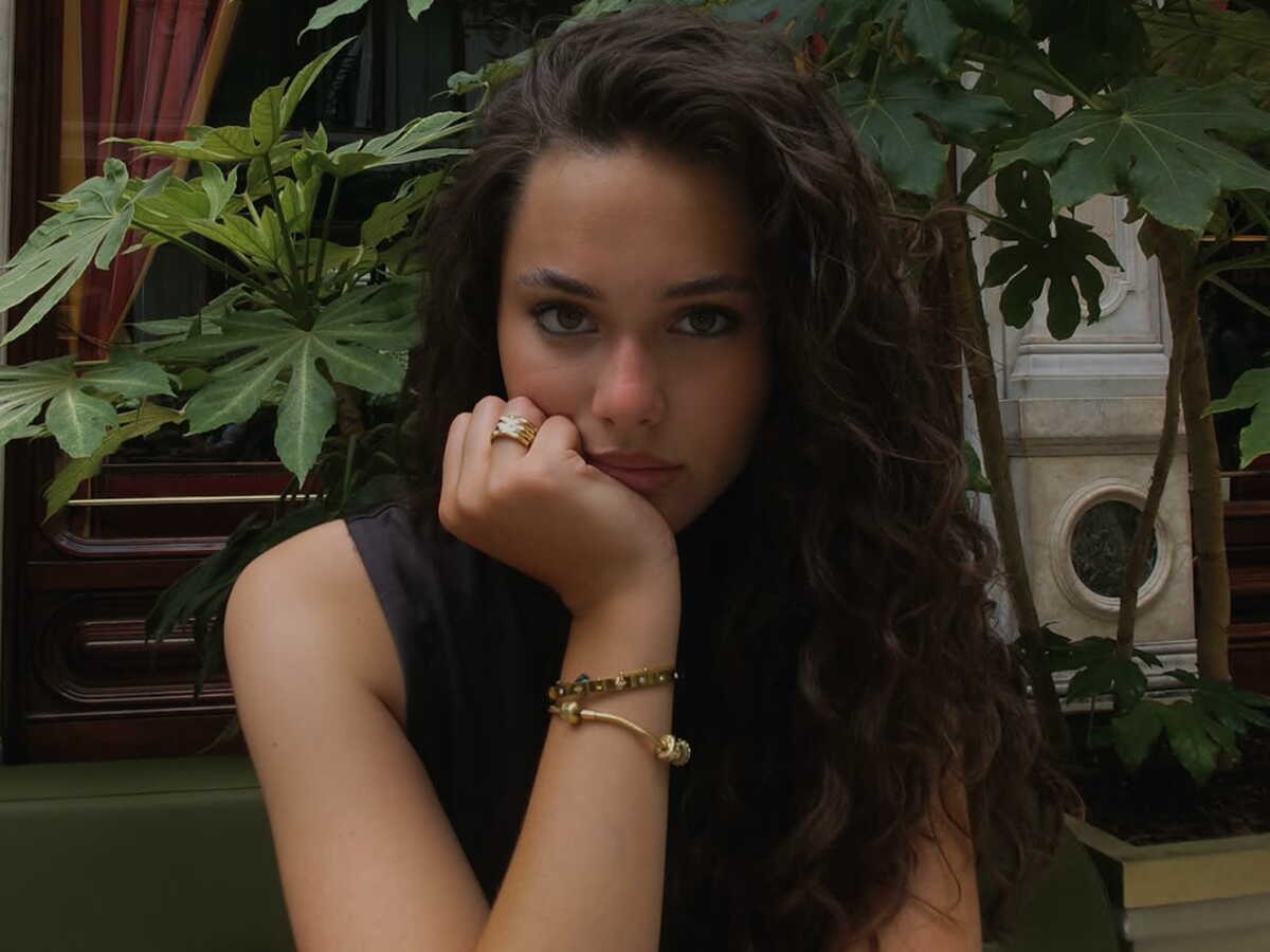 Miss France 2027 : qui est May Haoues, élue Miss Côte d'Azur 2026, qui a décidé de "franchir le pas" grâce à une ancienne reine de beauté ?
