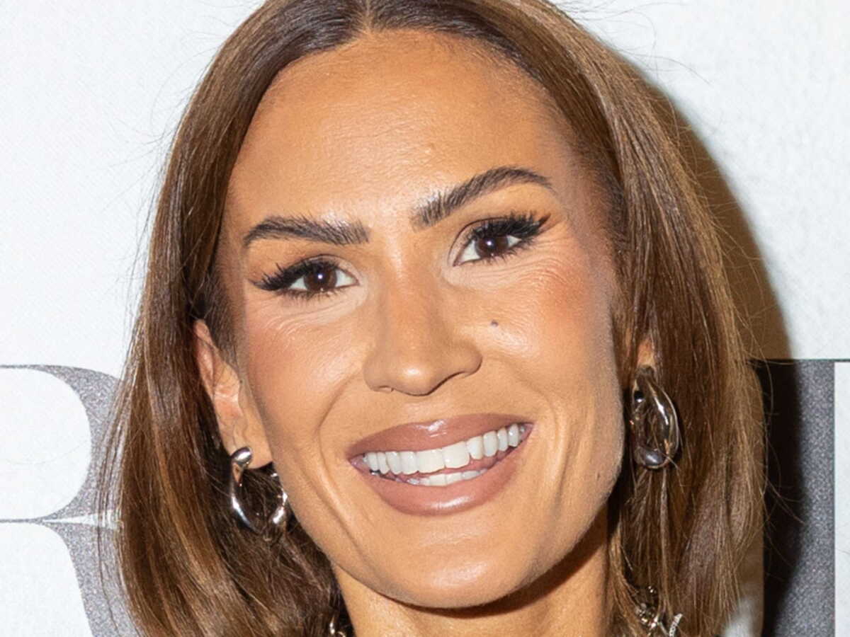 Vitaa : elle craque pour une pose de faux-cils qu’on voudra toutes à la rentrée