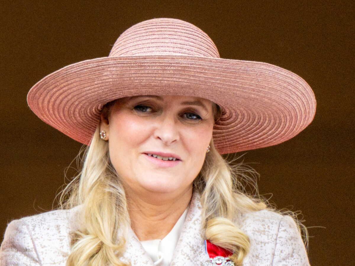 Obsèques du roi Harald V de Norvège : retrouvailles délicates entre la reine Mette-Marit et la grande-duchesse du Luxembourg après ses critiques sur son mariage