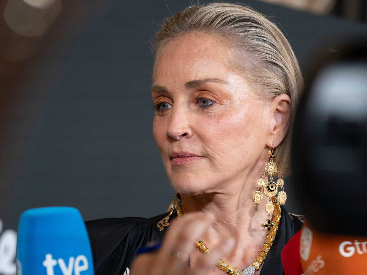 "Mon cœur s'est arrêté" : Sharone Stone se confie sur la fois où elle a failli mourir
