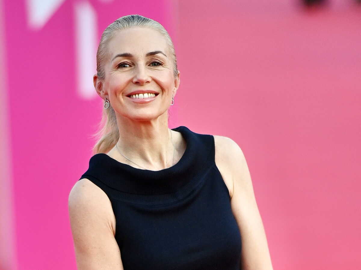 Anne-Charlotte Pontabry : pourquoi sa première grossesse est-elle restée secrète sur le tournage de cette série culte ?