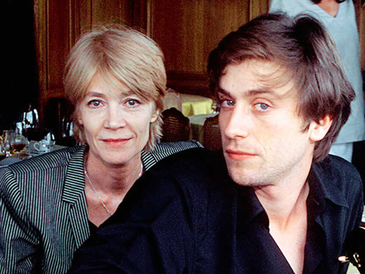 Thomas Dutronc raconte pourquoi il avait fini par refuser de faire ses devoirs avec sa mère, Françoise Hardy
