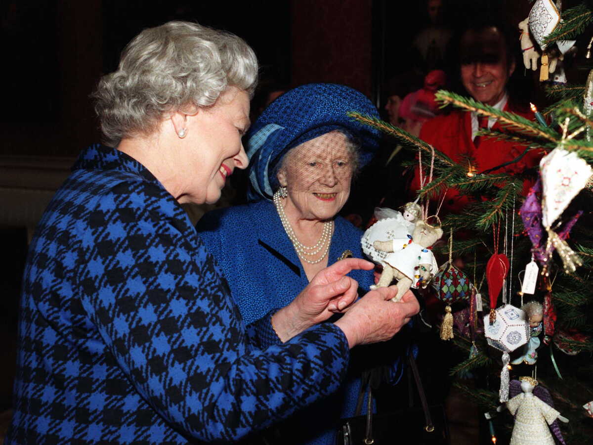 Élisabeth II : Philip Mountbatten n'était pas le grand favori d'Elizabeth Bowes-Lyon pour le mariage de sa fille !