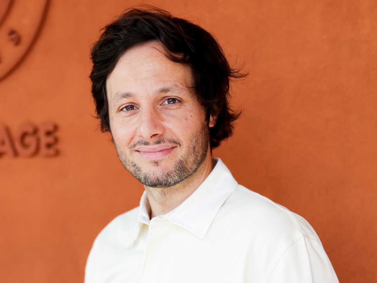“L’inefficacité des gouvernements successifs me révolte” : Vianney apporte son soutien aux mouvements des lycéens
