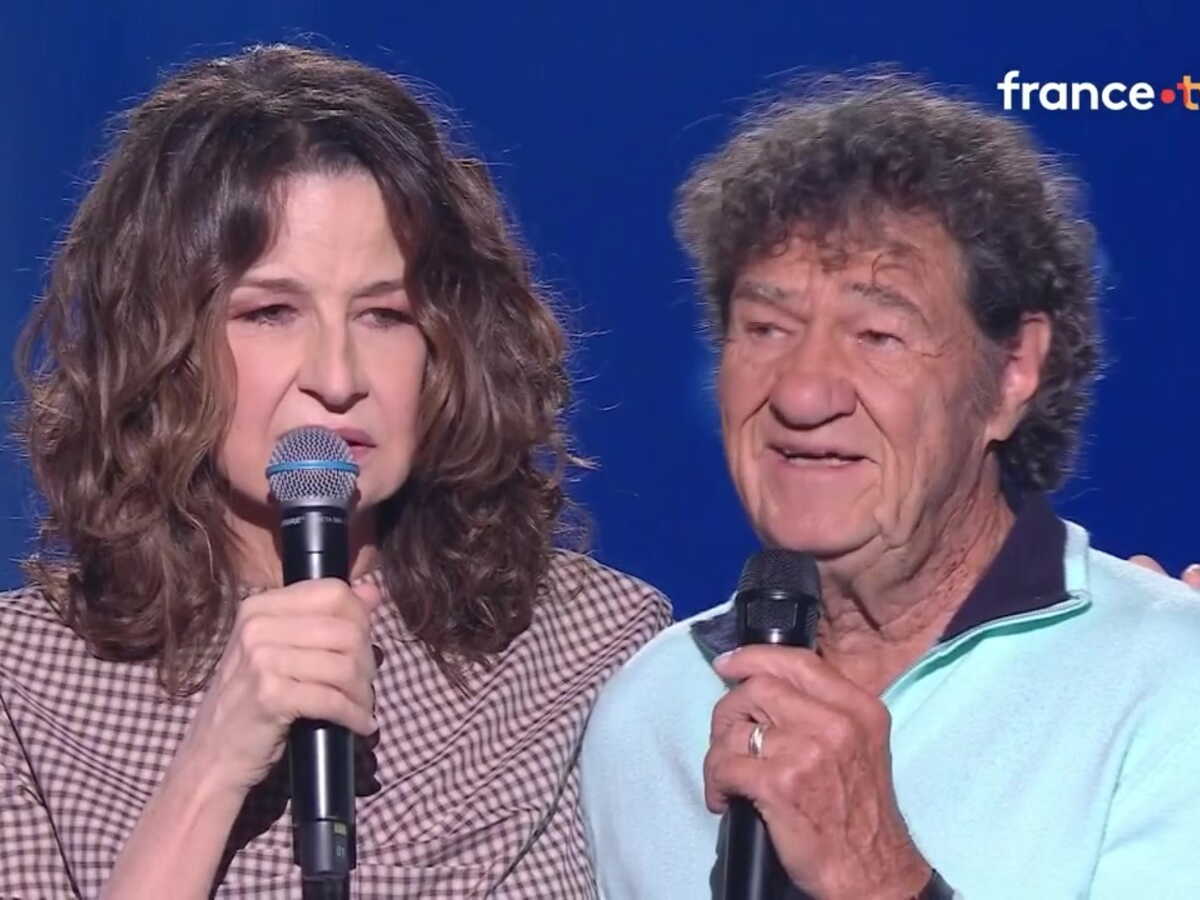 "Il est venu chez moi" : Valérie Lemercier révèle comment elle est devenue amie avec Robert Charlebois grâce à son film Aline (ZAPTV)