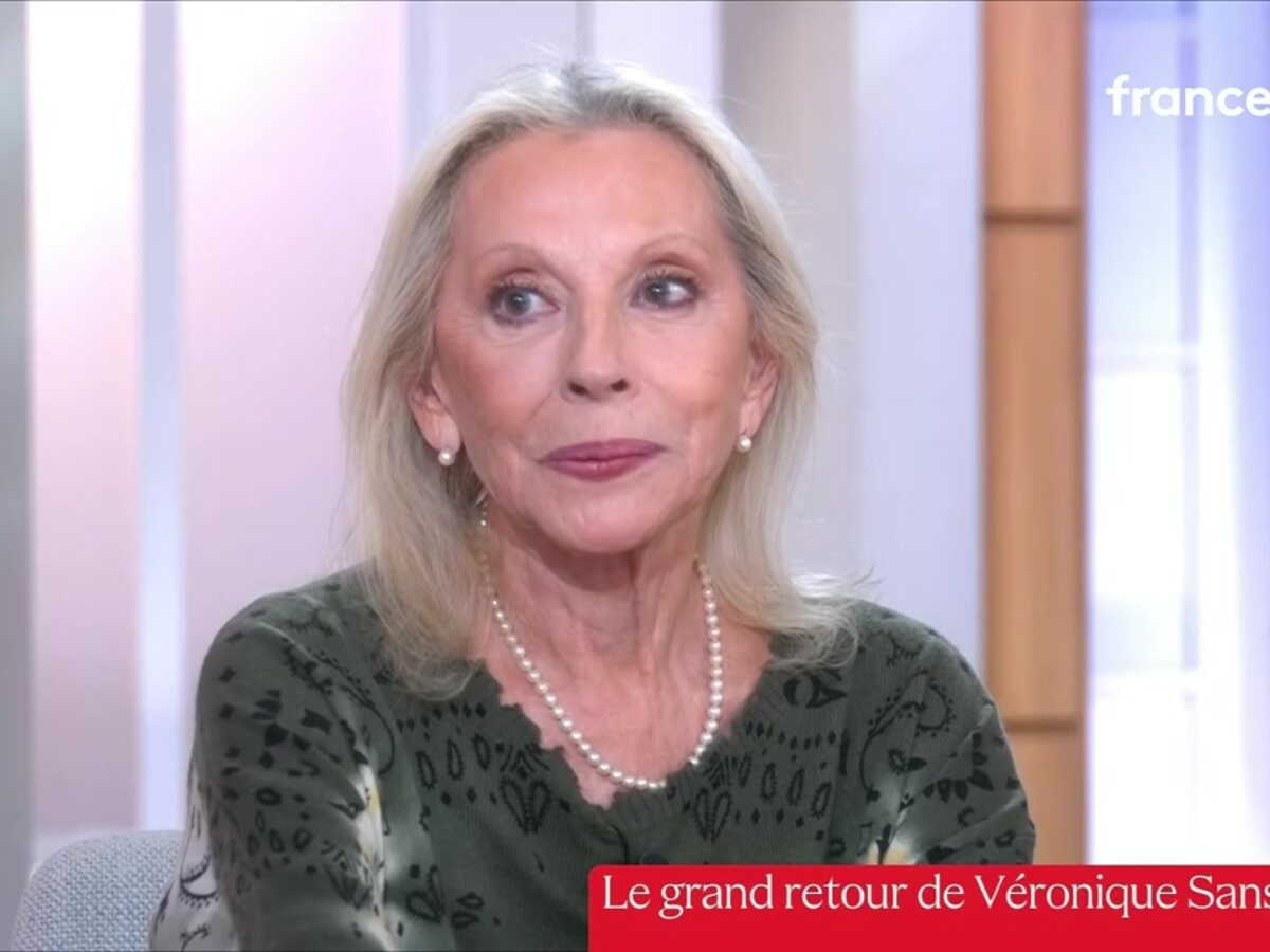 "Je suis le mystère de tous les médecins" : Véronique Sanson revient sur son hospitalisation en urgence après une infection respiratoire aiguë (ZAPTV)