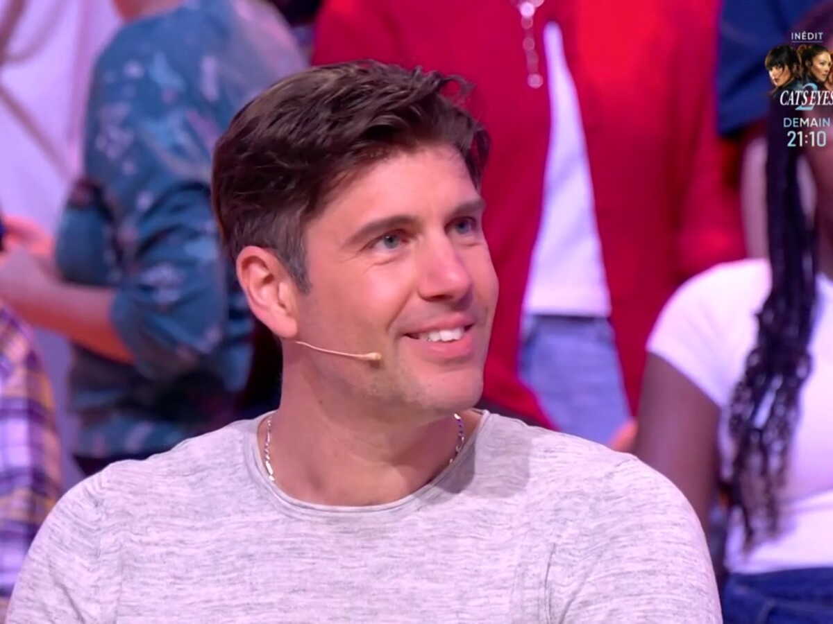 "Je suis un peu ému" : Sébastien, le maître de midi, face à sa famille réunie pour le soutenir dans Les 12 coups de midi