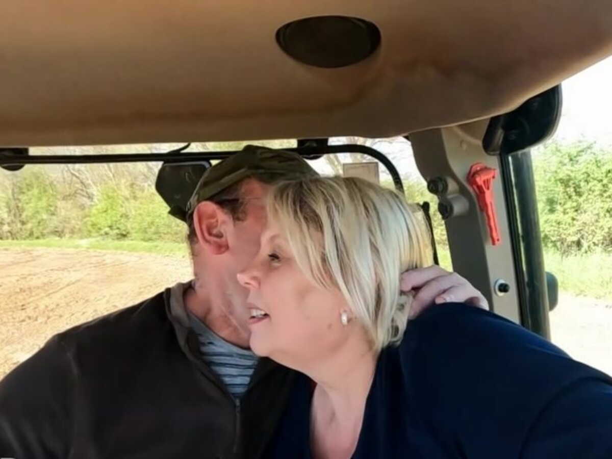 Yannick (L'amour est dans le pré) : "Y'a pépère qui monte", cette phrase très coquine lancée à Caroline amuse les internautes (ZAPTV)