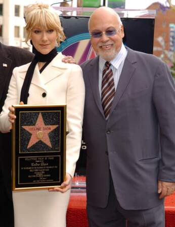 La chanteuse reçoit son étoile sur Hollywood boulevard en 2004