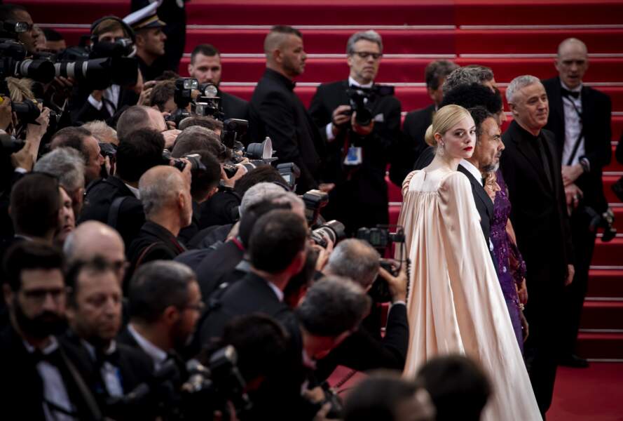 Elle Fanning a monté les marches du Festival de Cannes
