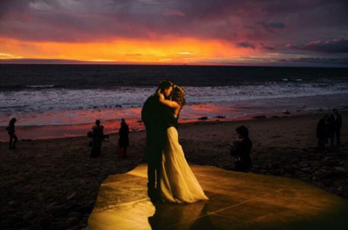 Mariage de Troian Bellisario : le couple trop mignon encore devant un coucher de soleil