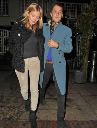 Kate Moss fête ses 39 ans au pub avec Jamie Hince