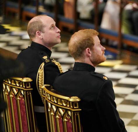 Le prince Harry attend la mariée avec son témoin, le prince William
