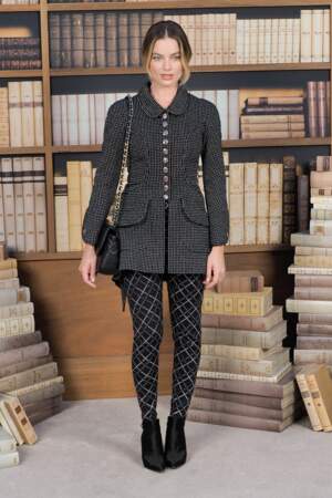Margot Robbie au défilé haute couture Chanel, au Grand Palais